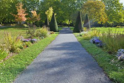 Improve The Visual Appeal of Your Gravel Path By Getting Professional Repair